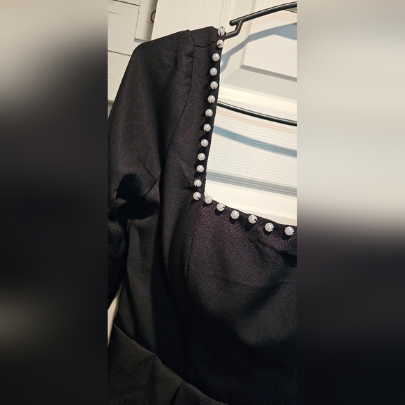 Dress - Picture 3 of 3